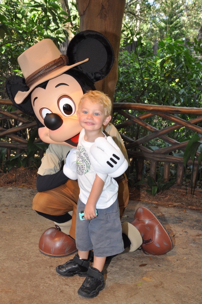 Melhor idade para ir para a Disney: encontro com Mickey