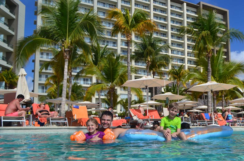 Puerto Vallarta com Crianças: piscina do hotel Now Amber Resort